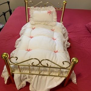 Retired American Girl Doll Samantha Bed